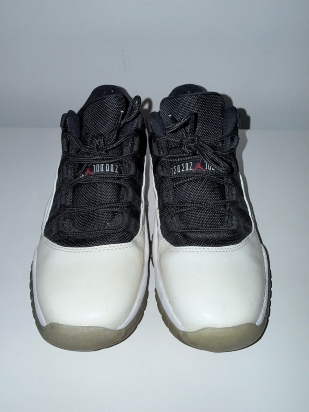 Jordan Retro 11 Low GS Sz7 - Picture 2 of 6
